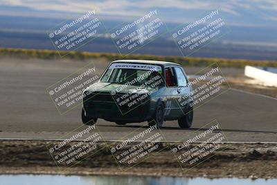 media/Nov-16-2025-CalClub SCCA (Sun) [[2975c16dfc]]/Group 6/Turn 1/